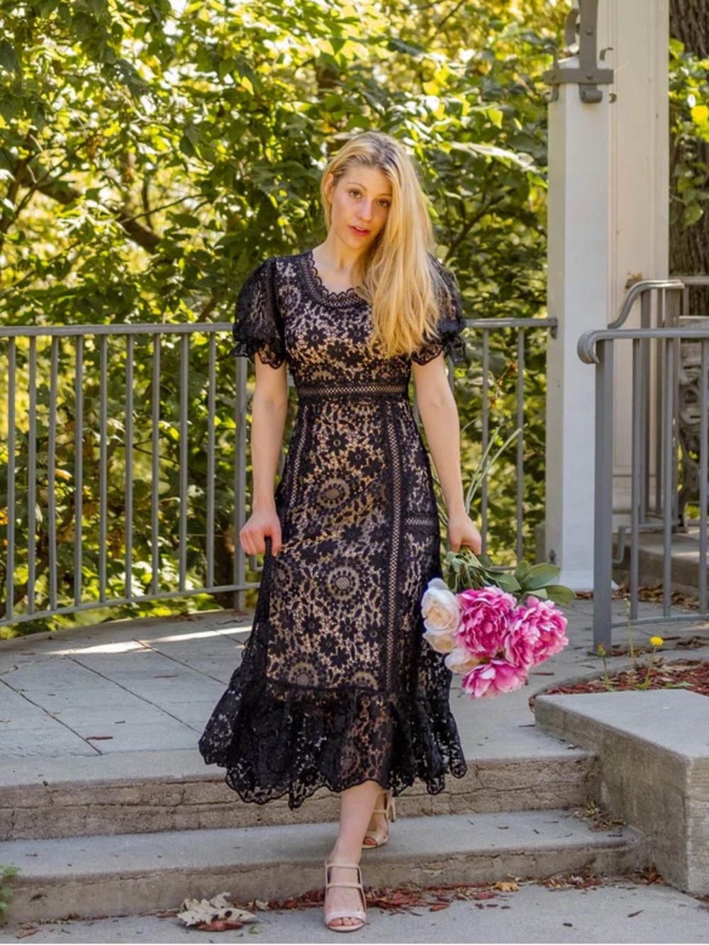 Floral Lace Puffy Sleeves Ruffled Dress
